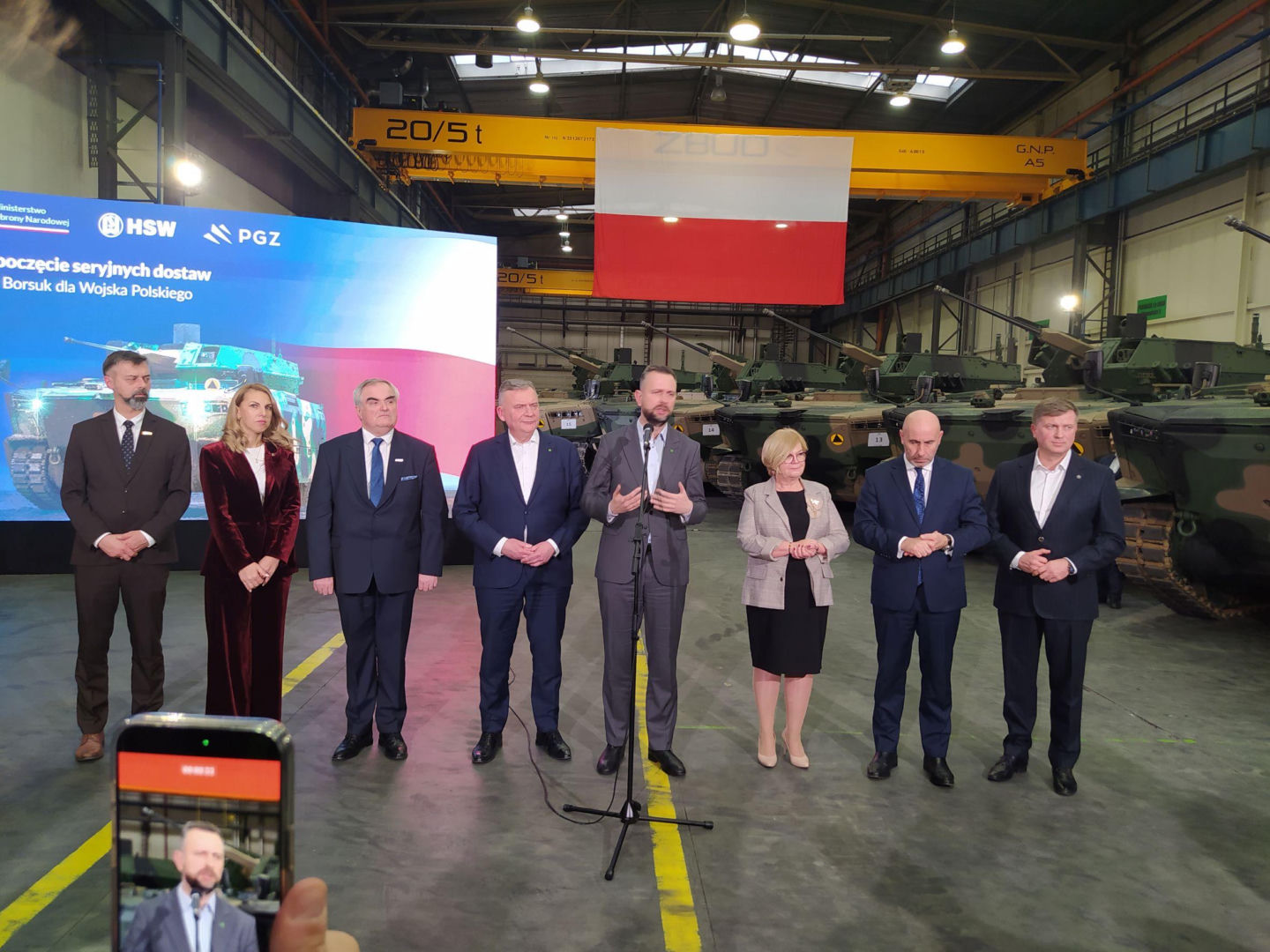 Pierwsze Borsuki wreszcie w wojsku. Szef MON: "111 Borsuków to nie jest nasze ostatnie słowo"