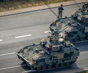 Święto Wojska Polskiego 2026: Wielka defilada w Warszawie i parada morska w Gdyni. Tysiące żołnierzy i ten sprzęt wojskowy zaskoczą Polaków