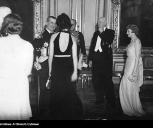 Sylwestrowe bale w II RP. Elegancja, szampan i mazur o północy