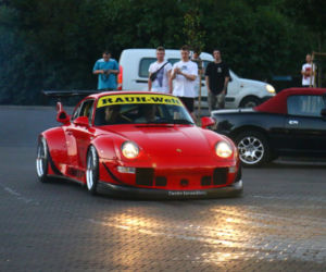 Akira Nakai San buduje Porsche 911 RWB