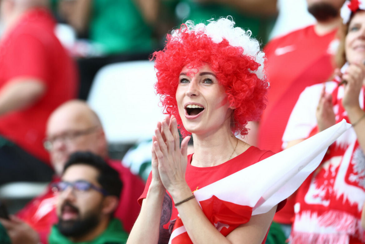Piękne fanki na meczu Polska - Arabia Saudyjska