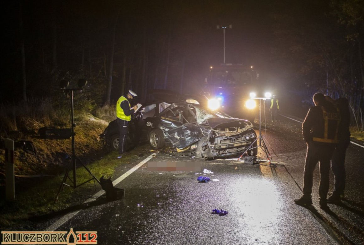 Tragiczna śmierć na DK11. Kierowca uciekł do Bielska-Białej! To 71-letnia kobieta [ZDJĘCIA]