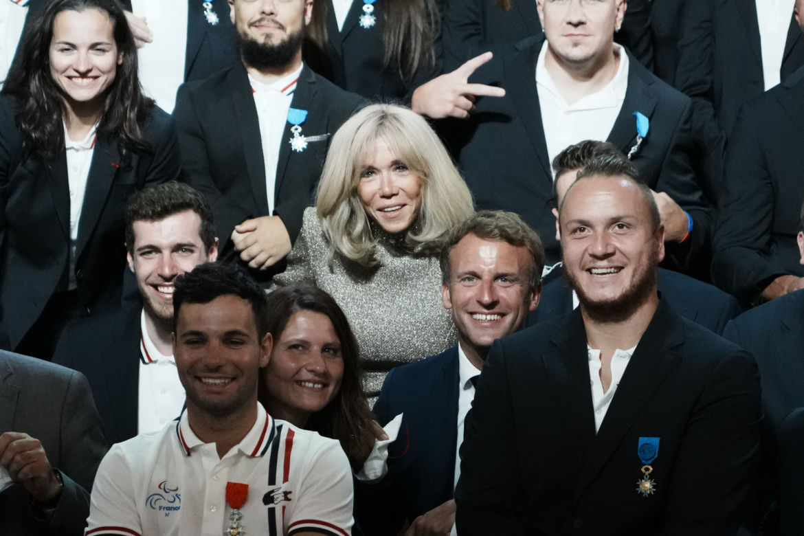 Bridgitte Macron jest mężczyzną?! Szokujące plotki, pierwsza dama pozywa