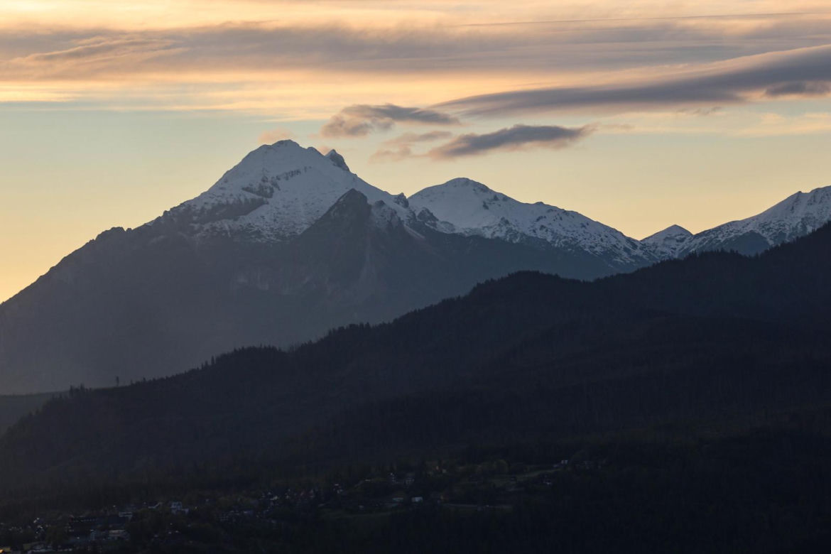 Widok na Tatry po opadach śniegu