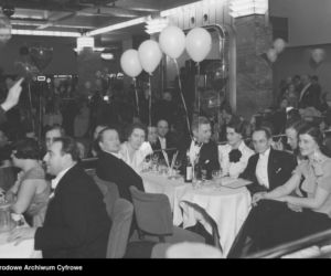 Sylwester w Warszawie sprzed lat. Tak stolica witała dawniej Nowy Rok