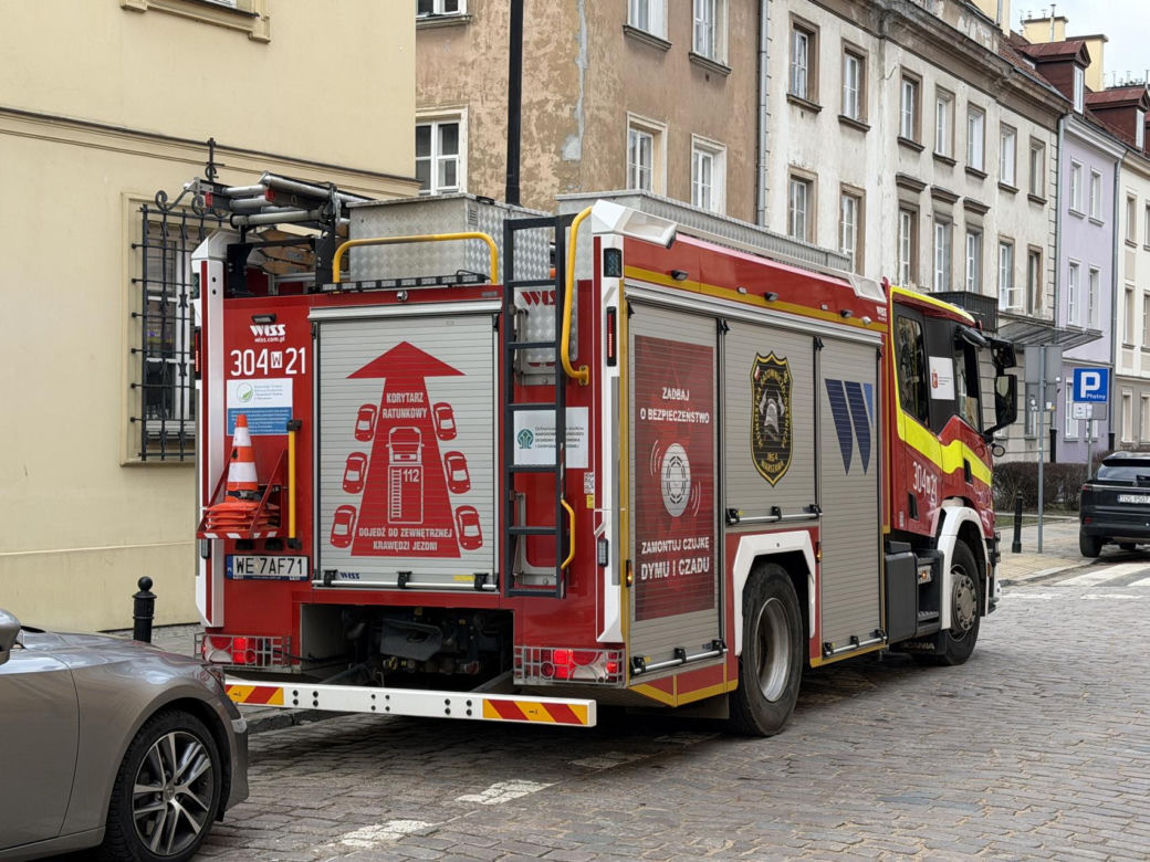 Przyniósł kopertę z białym proszkiem do komisariatu w centrum Warszawy