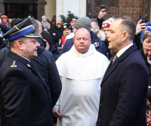 Prezydent na Jasnej Górze wśród kibiców. Podziękował za obronę  hasła „Bóg, Honor, Ojczyzna”