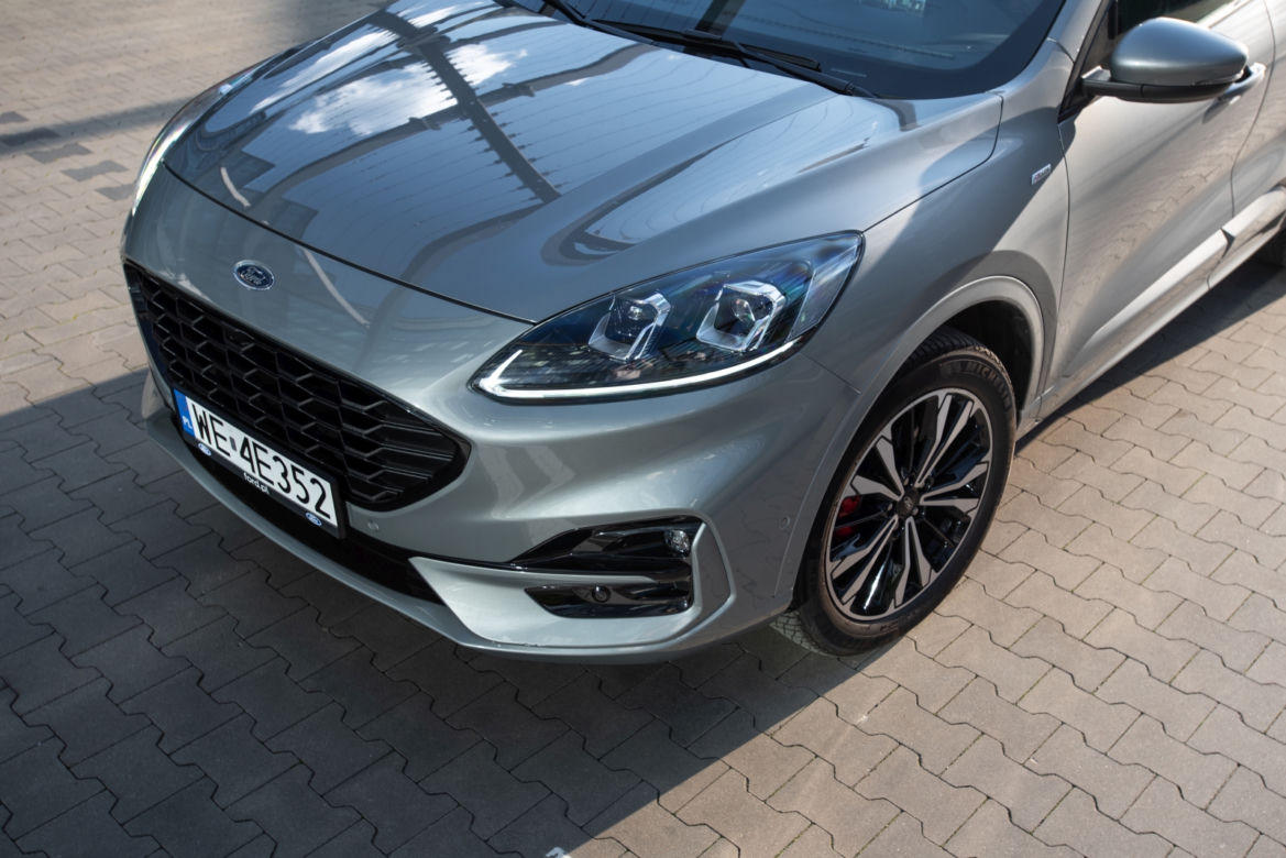 Ford Kuga 2.5 Hybrid AWD ST-Line X 