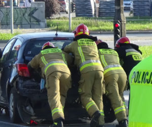 Karambol przy ul.Radzymińskiej przed ul.Rozwadowskiego. Zderzyło się 5 pojazdów.