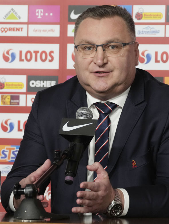 Michniewicz nie powinien zostać selekcjonerem
