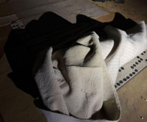 Alladyn z Konstancina. Mężczyzna ukrył się przed policjantami owinięty w dywan 