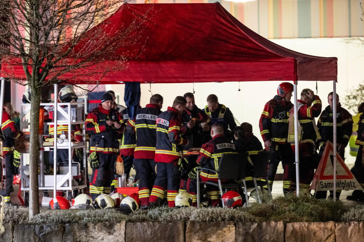 Pożar autobusu w Kerzers w kantonie Fryburg na zachodzie Szwajcarii