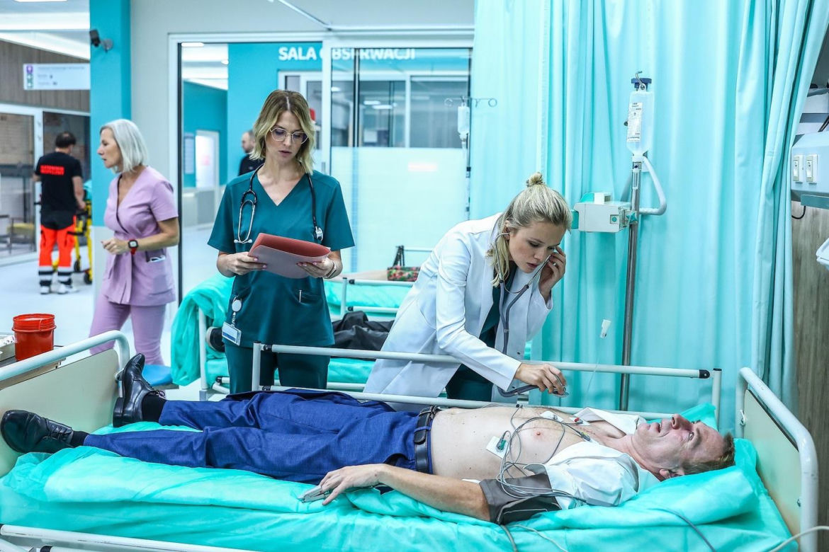 Szpital św. Anny odc. 1. Zosia (Julia Kamińska), Kaja (Ada Szczepaniak)