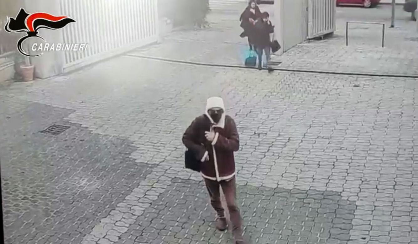 Sekretny pokój za szafą. Tam przez 30 lat chował się boss mafii? "Jak w Narnii"