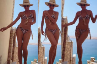 50-letnia seksowna Steczkowska wije się w bikini. Tak się bawi na wakacjach z synem. Polska J.Lo