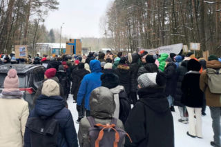 Ujadanie słychać z kilometrów. Odwiedziliśmy schronisko w Sobolewie. Tak nie brzmią szczęśliwe pieski