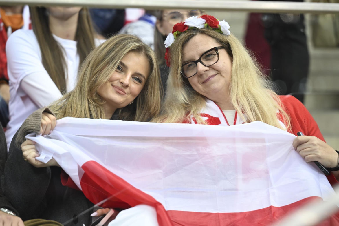 Kibice na meczu Polska - Rumunia. Znajdź się na zdjęciach z Narodowego!