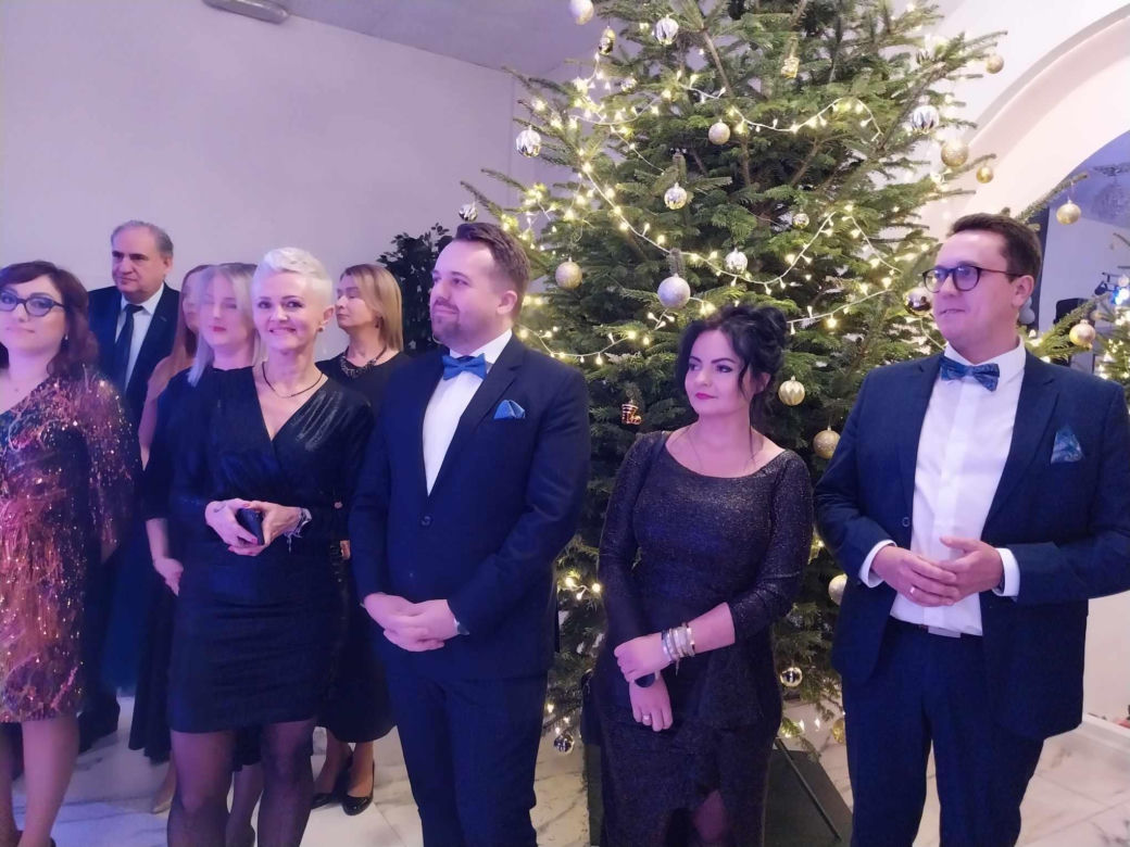 Studniówki 2025: Bal III Liceum Ogólnokształcącego w Starachowicach