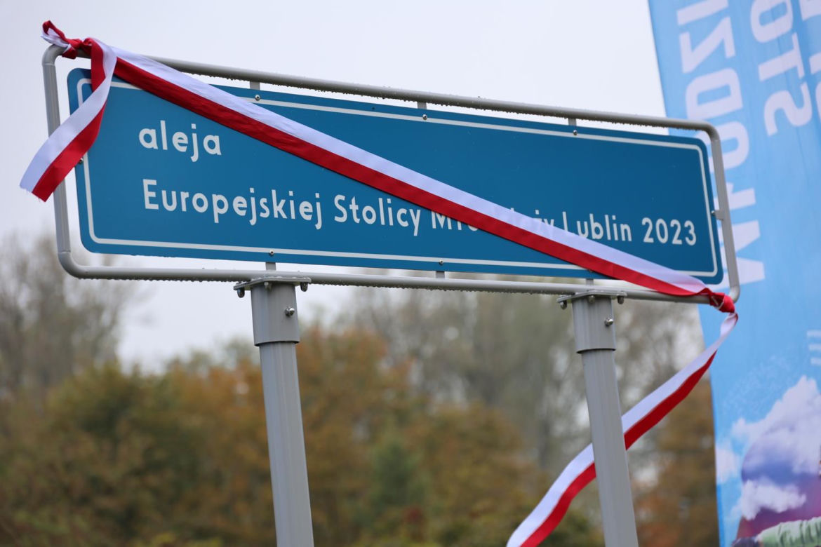 Uroczyste odsłonięcie tablicy al. Europejskiej Stolicy Młodzieży Lublin 2023 i zakopanie kapsuły czasu w Parku Ludowym