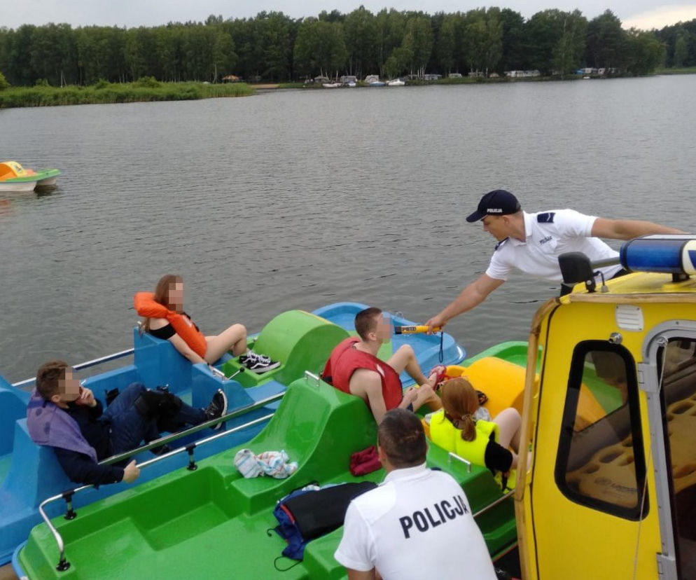 Zalew Koronowski: Pijani wodni rowerzyści wpadli w ręce policji