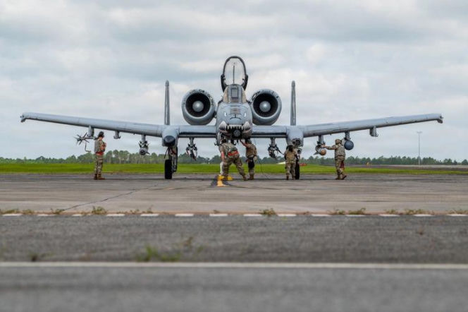 Koniec epoki "Guźca" w Arizonie. Siły Powietrzne USA pożegnały A-10 w bazie Davis-Monthan