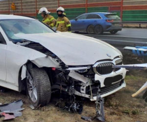 Karambol na A2! Siedem aut w zderzeniu pod Skierniewicami. Trasa zablokowana, gigantyczne korki