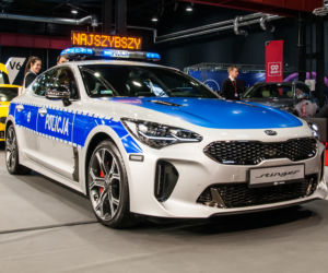 Kia Stinger GT, oznakowany radiowóz