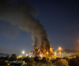 Hongkong / Pożar wieżowców. Liczba ofiar wzrosła już do 44.