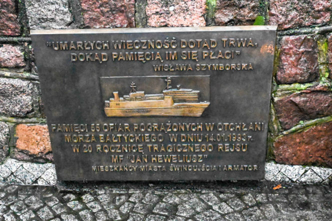 Hołd ofiarom katastrofy promu Jan Heweliusz