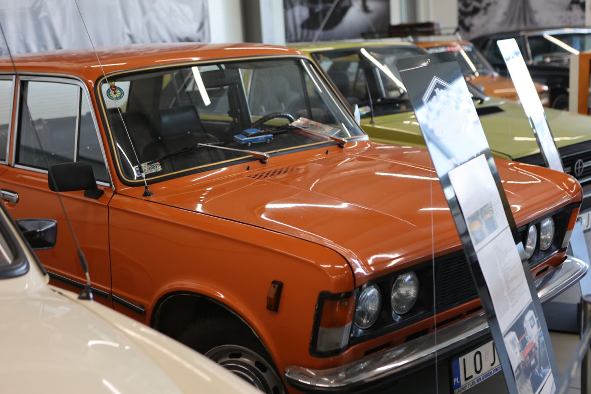 Stała ekspozycja pojazdów zabytkowych – „Jaro Retro Auto Classic Garage” w Lublinie