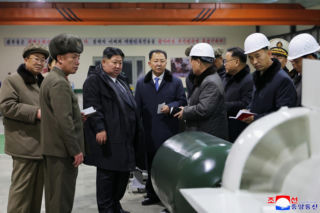 Kim Dzong Un znów grozi atomem. System wrogów załamie sę natychmiast