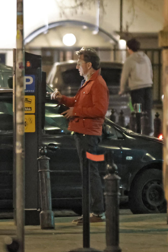 Paweł Wilczak szuka złota w w lombardzie