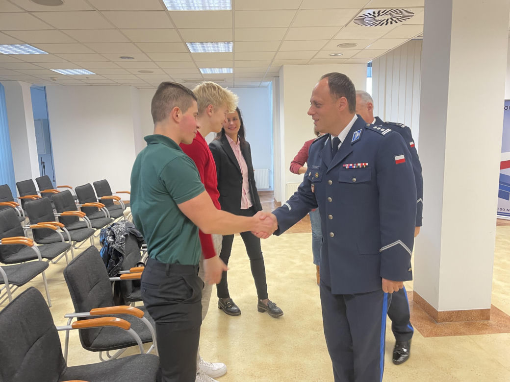 Komendant Policji w Nowym Saczu podziękował uczniom ZS nr 1 