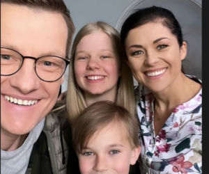 M jak miłość po wakacjach 2022. Nowa Lenka (Olga Cybińska), Piotrek (Marcin Mroczek), Kinga (Katarzyna Cichopek), Misiek (Aleksander Bożyk)