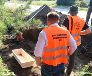 Ekshumacja Michała Szydłowskiego w Kosinie