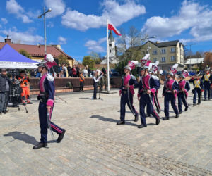 Ślubuję! – patriotyczne sceny na Rynku w Starachowicach
