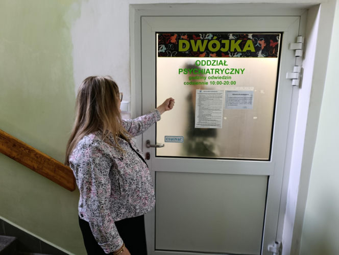 Dramat 21-latki w szpitalu w Łukowie. "Zamknęli mi córkę w psychiatryku!"