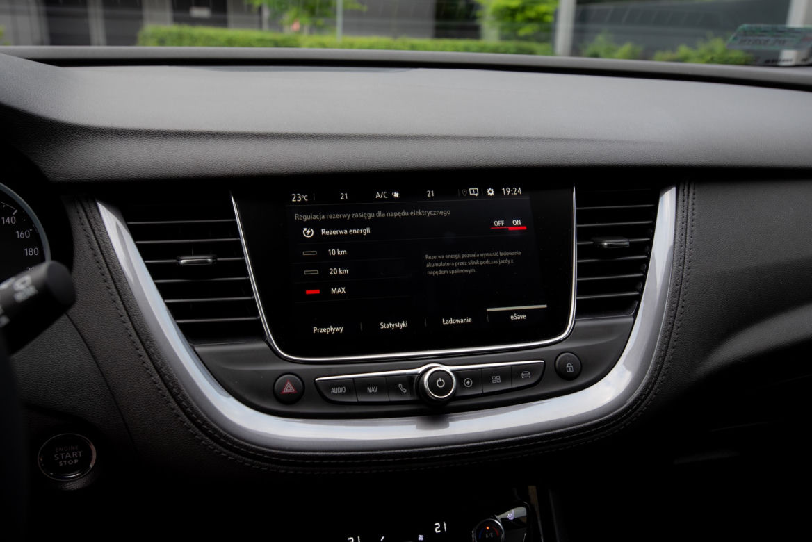 Opel Grandland X Hybrid4
