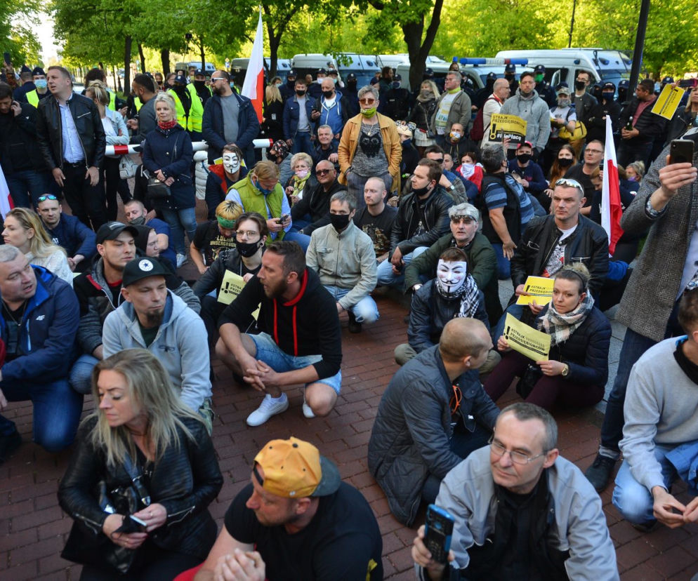 Protest przedsiębiorców pod kancelarią premiera