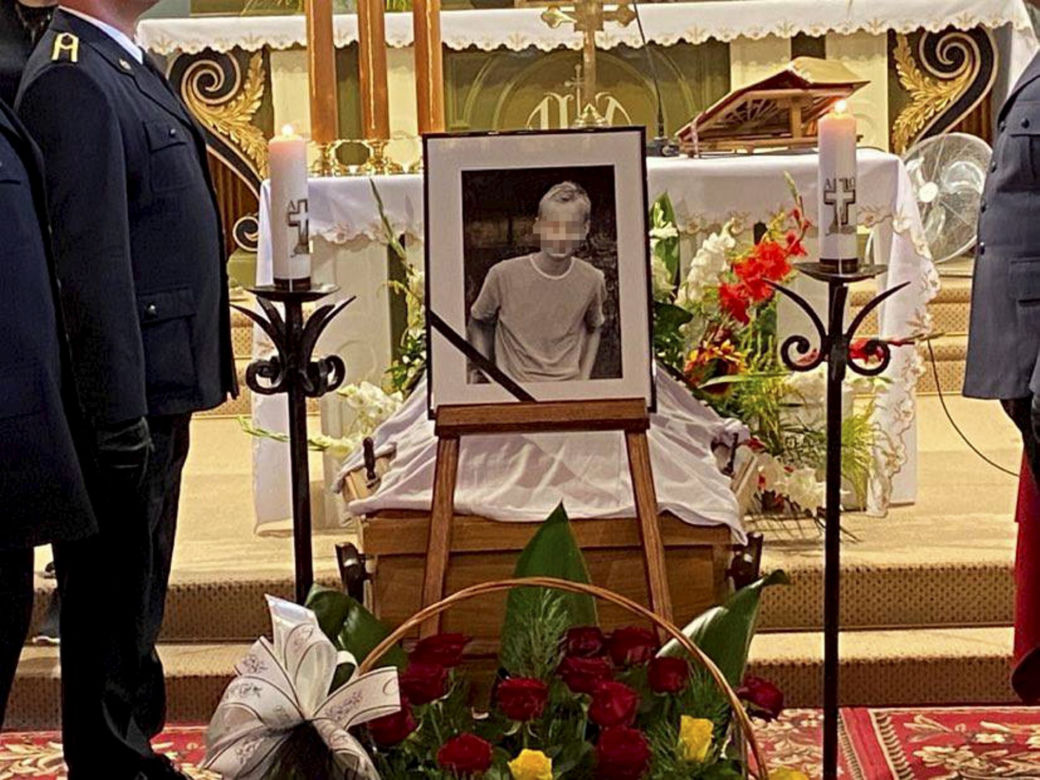 14-letni Ernest zginął, gdy rzucił się na ratunek żeglarzom