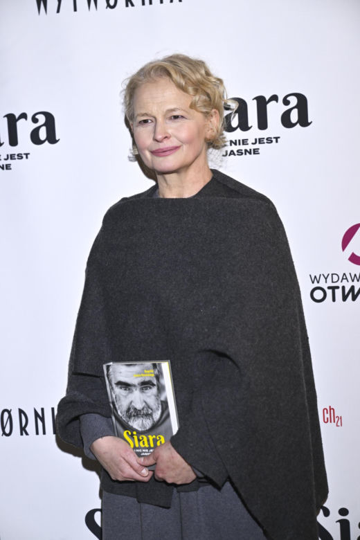 Markowska przytulała męża, Ostałowska zaskoczyła sylwetką, Ścibakówna błyszczała na premierze biografii Rewińskiego