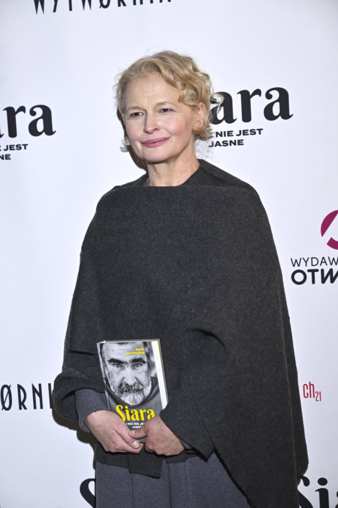 Markowska przytulała męża, Ostałowska zaskoczyła sylwetką, Ścibakówna błyszczała na premierze biografii Rewińskiego