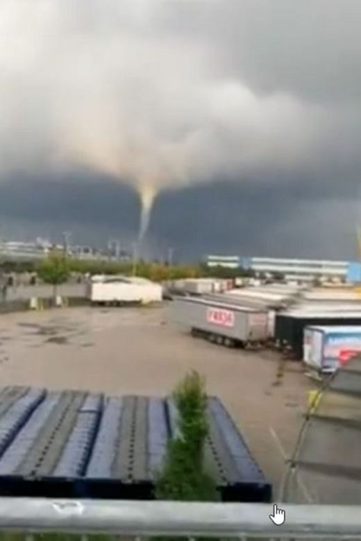 Tornado porywa ludzi i wrzuca do Bałtyku! Szok na wybrzeżu