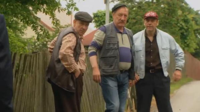 Ranczo 8 sezon odc. 104. Solejuk (Sylwester Maciejewski), Wargacz (Sławomir Orzechowski), Myćko (Tomasz Sapryk), 