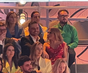 Tak Kaczorowska i Rogacewicz zachowywali się na ramówce TVP. Najpierw obejmował, a potem nurkował pod krzesło!