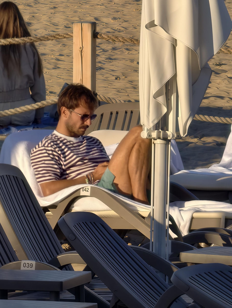 Mateusz Banasiuk na plaży w Sopocie. Tak wyglądał, gdy zrzucił koszulkę!