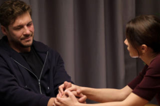 M jak miłość, odcinek 1923: Marcin weźmie Martynę w ramiona. Będzie walczył o kobietę, którą kocha! Niezręczny finał spotkania - ZWIASTUN