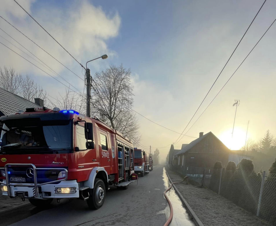 Pożar domu w Broku. Nie żyje dwóch mężczyzn