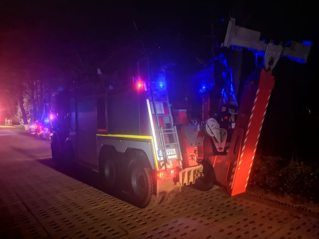 Auto elektryczne płonęło aż 21 godzin