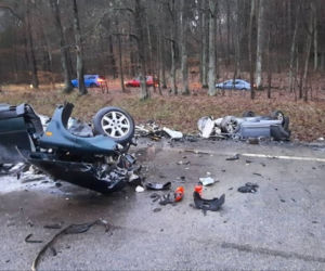Leśnice. Auto rozerwane na pół! Dwoje 40-latków nie żyje. Dzień wcześniej zginęły tam dwie inne osoby [ZDJĘCIA]